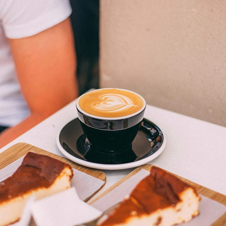 L'art du café noisette : un équilibre parfait