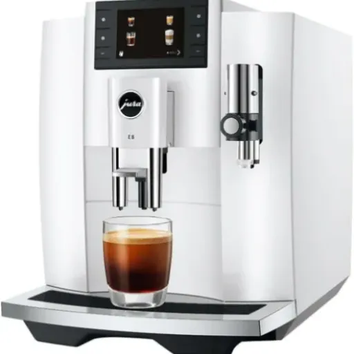 Test Jura E8 : Une machine à expresso qui ne fait pas que des merveilles