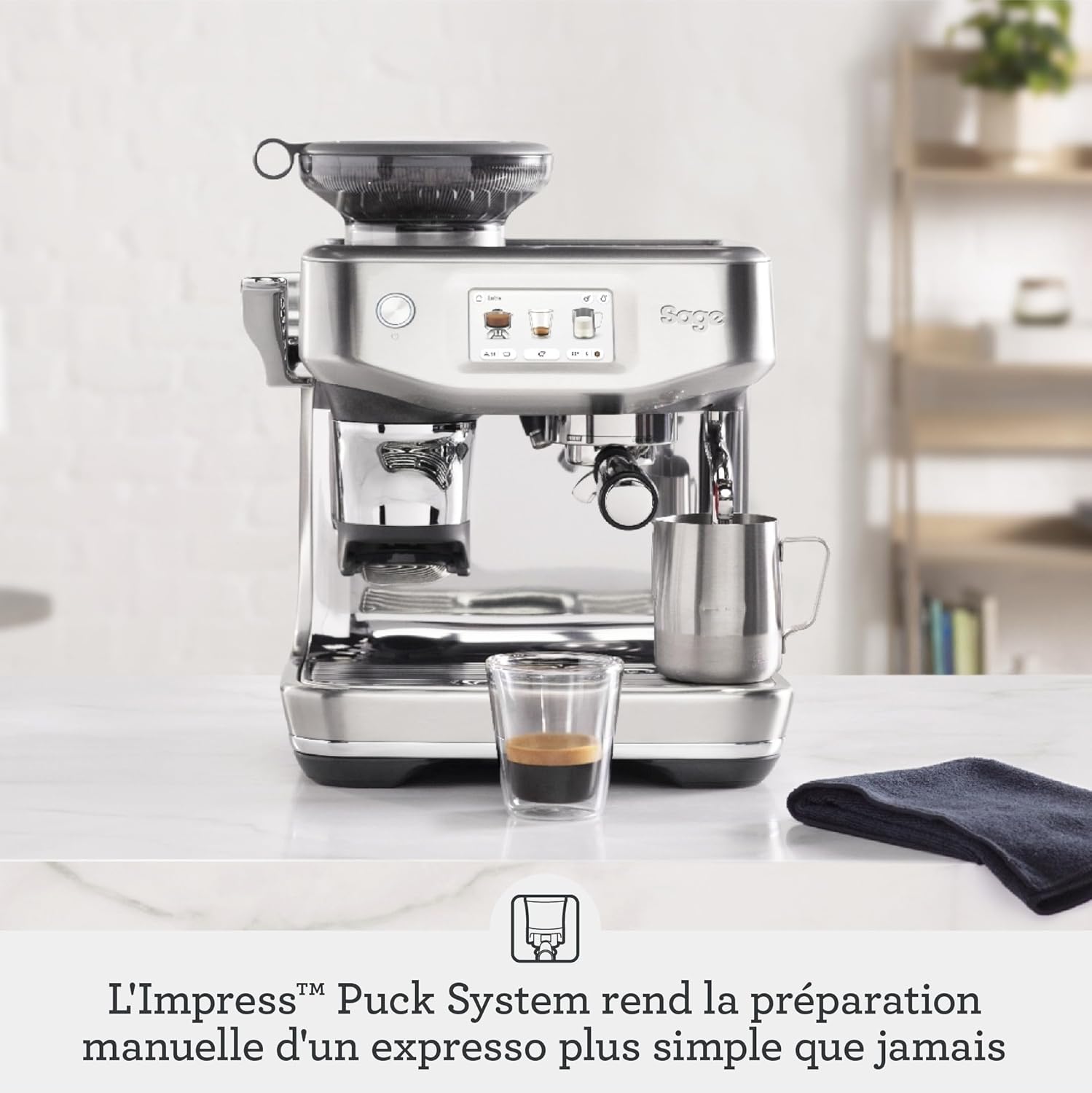 The Barista Touch Impress - Machine à Café avec Mousseur Automatique, Moulin Intégré & Fonction Cold Brew - Dosage Intelligent, Tassage Assisté - Nougat aux Amandes Acier Inoxydable Brossé Avec fonction Cold Brew