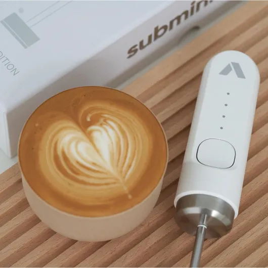 Subminimal NanoFoamer Lithium, Mousseur à Lait Électrique Rechargeable USB-C, Mousse de Lait Professionnelle pour Latte Art, Microfoam de Qualité Barista à La Maison, MasterClass Inclus, Blanc NanoFoamer Lithium White Special Edition
