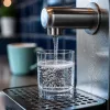 Fontaine à eau sur réseau : un levier stratégique pour l’hydratation dans les cafés, hôtels et restaurants